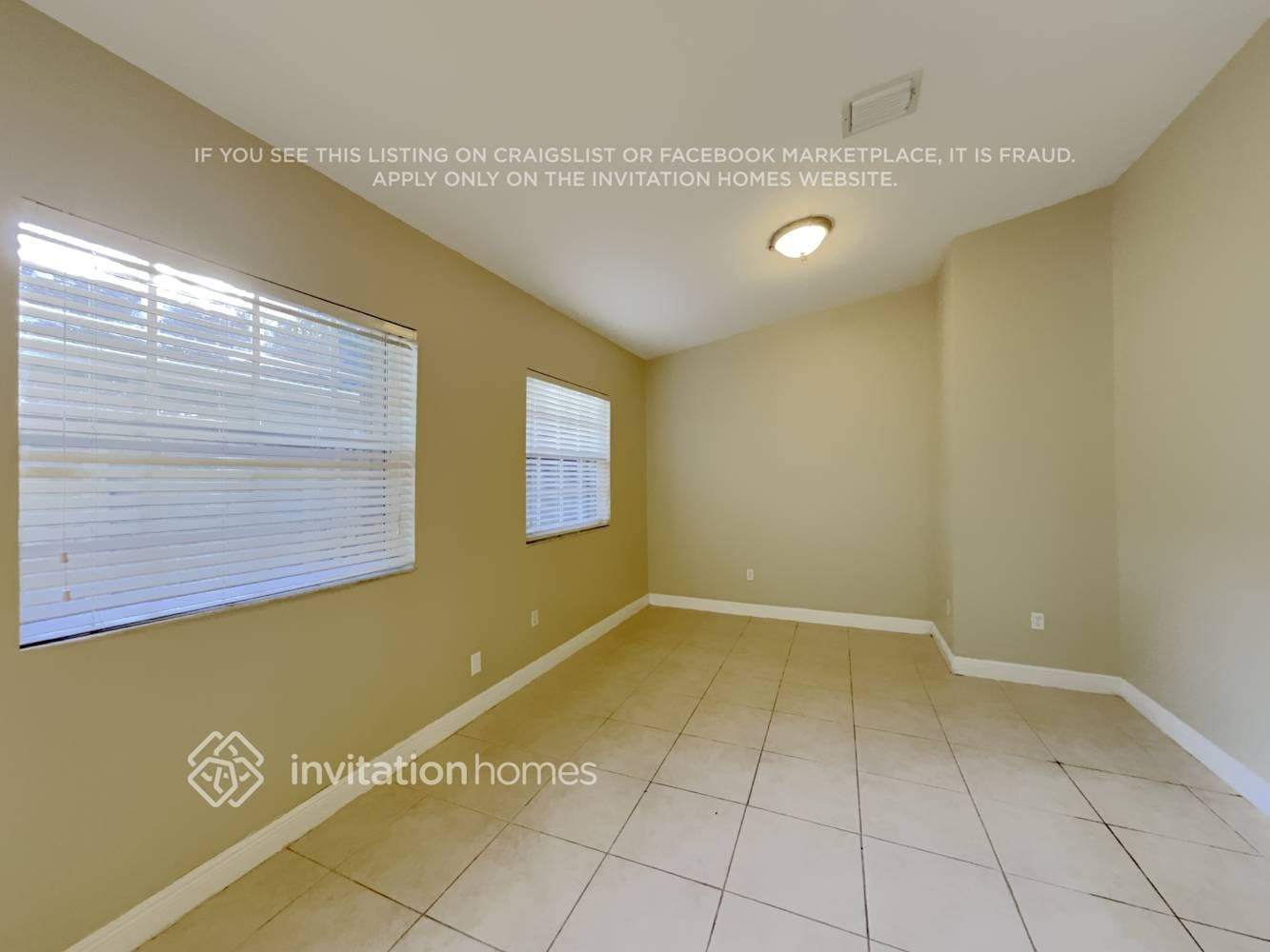 Building Photo - 1445 SW 11th Pl