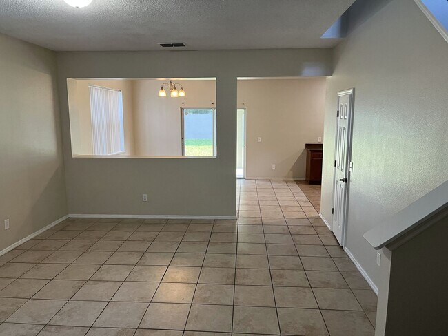 Building Photo - Single family home with lawncare included