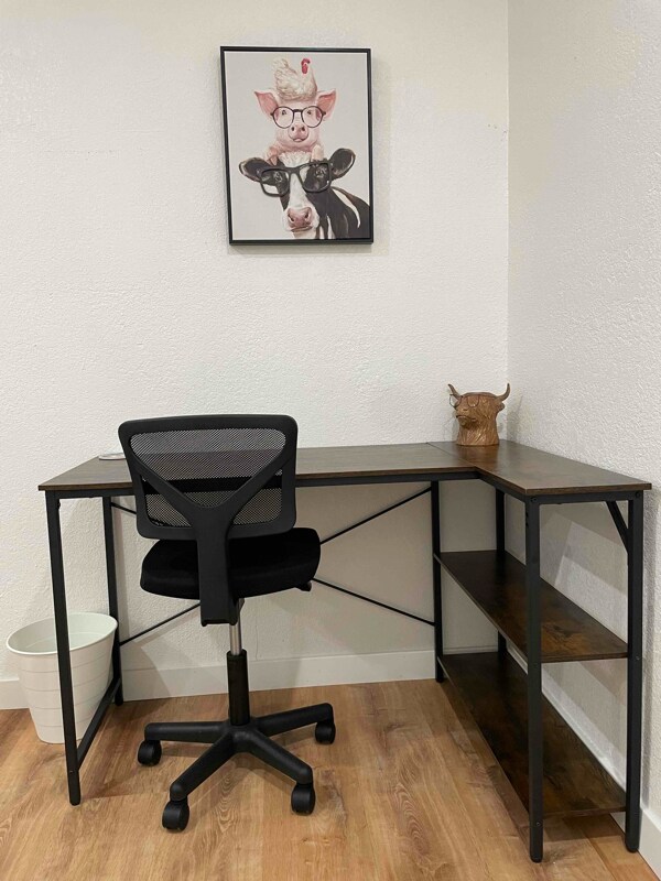 Building Photo - 600 E 8th St