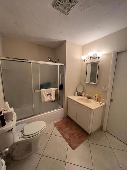 Building Photo - 8584 Bella Vista Dr