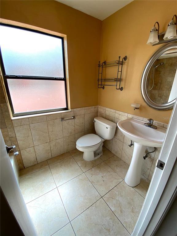 Building Photo - 755 Golden Sunshine Cir