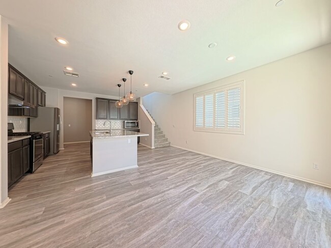 Building Photo - 5338 Mariner Ln