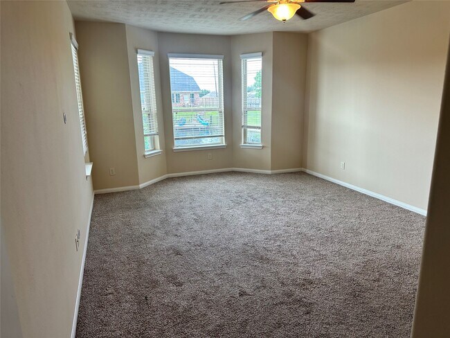 Building Photo - 3638 Aldridge Dr