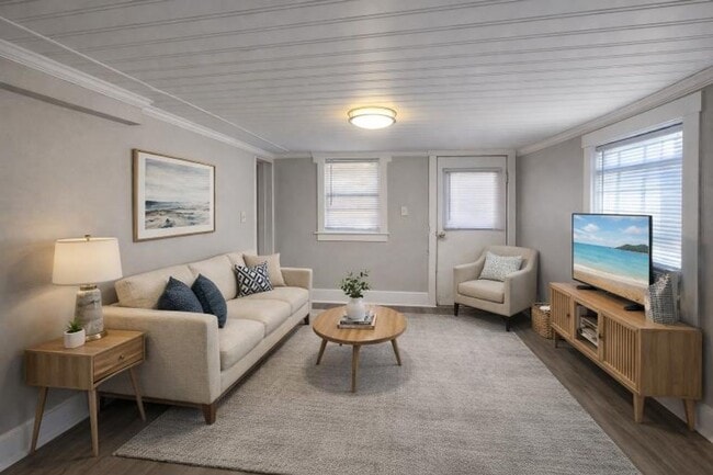 Building Photo - Cumberland Drive Triplex