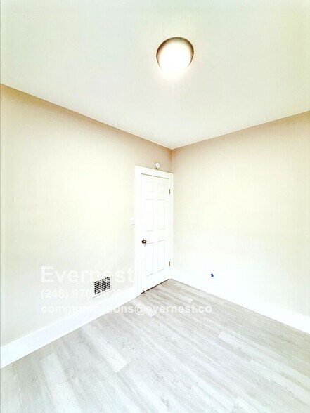 Building Photo - 5440 Milford St