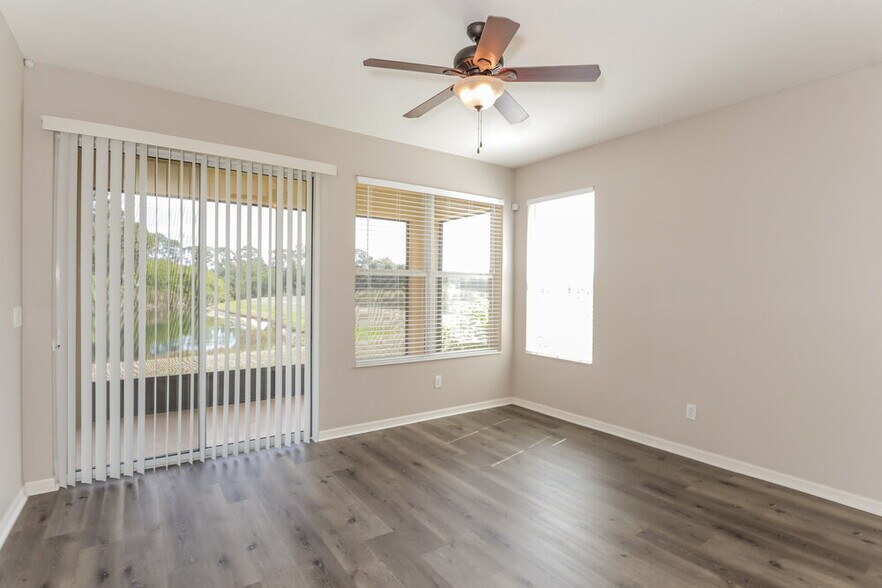 Building Photo - 808 College Chase Dr