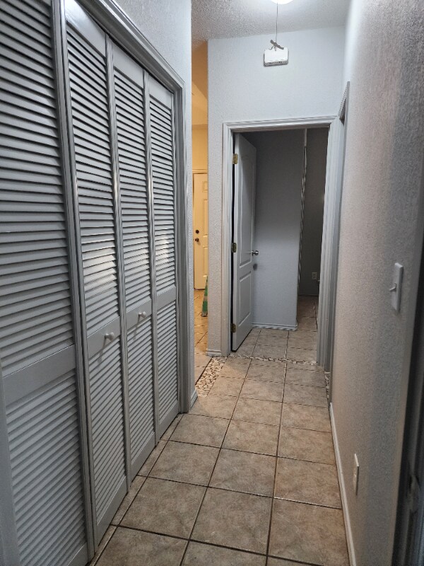 Building Photo - 607 Buena Vista Dr