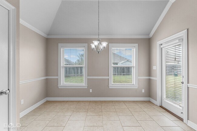 Building Photo - Brick Home In Haughton