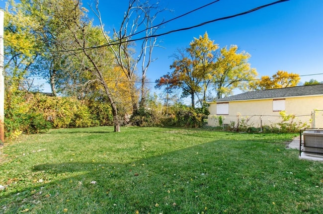 Building Photo - Fully Renovated 2-Bedroom Home with 1-Car Garage