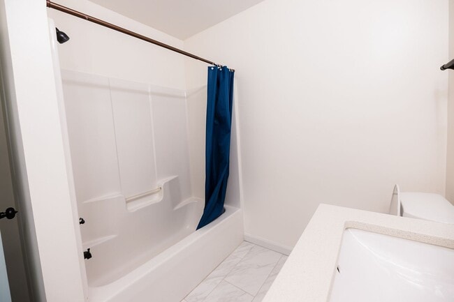 Building Photo - Beautifully updated 2-bedroom 2-bathroom townhome in NW Greensboro.