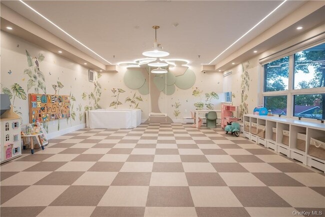 Building Photo - 8-12 S Boulevard Unit# 8-104