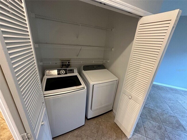 Building Photo - 14572 Laguna Beach Cir