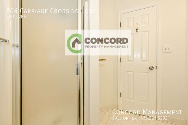 Building Photo - 806 Carriage Crossing Ln