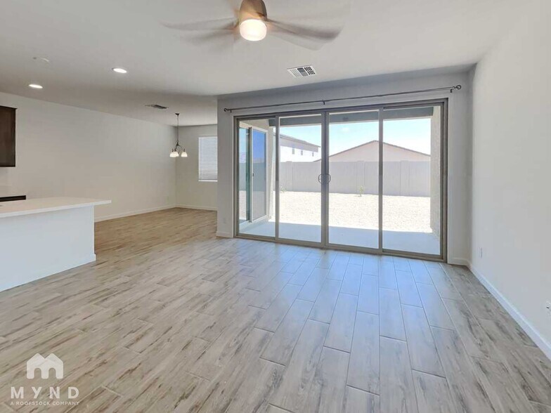 Building Photo - 13409 W Tether Trail