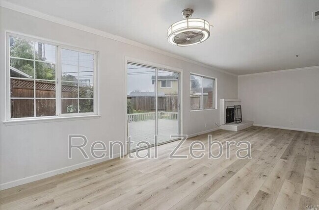 Building Photo - 343 Arlen Dr