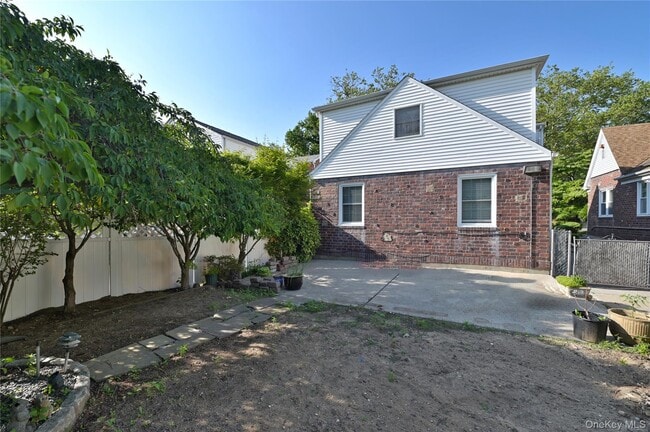 Building Photo - 249-48 Rushmore Terrace