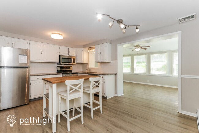 Building Photo - 1526 Telegraph Rd