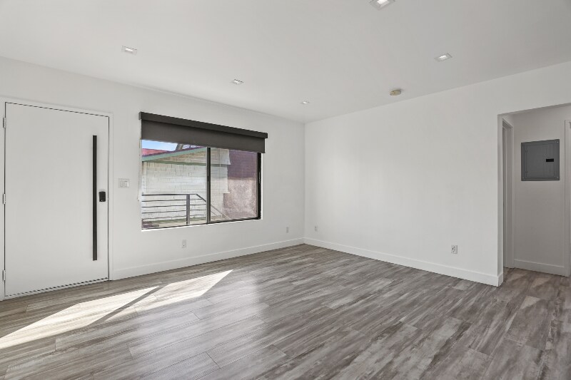 Building Photo - 2814 Sichel St