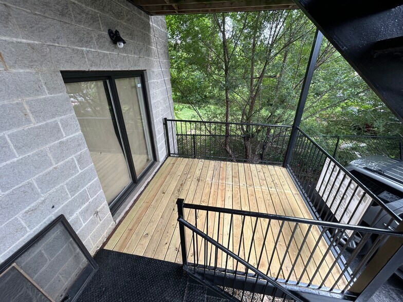 Building Photo - 5644 S Prairie Ave