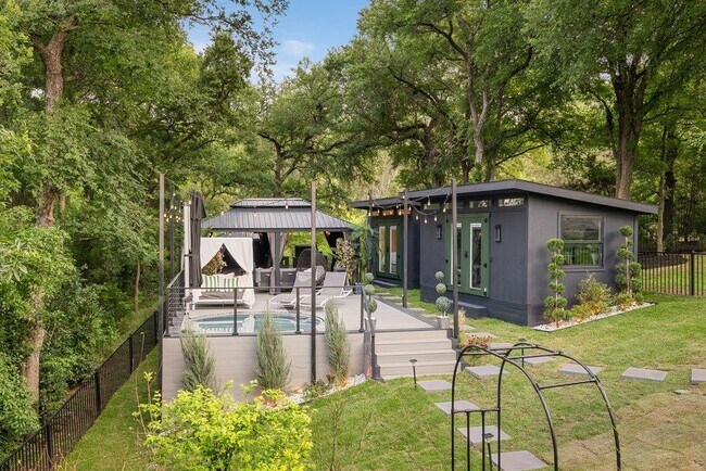Building Photo - 3018 Sunridge Dr