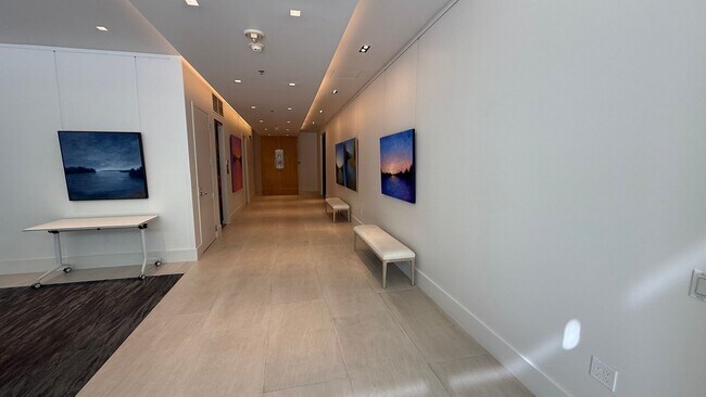 Building Photo - EPIC REA - Watermark-Fabulous Penthouse-Vi...