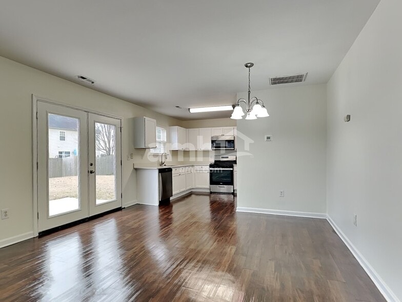 Building Photo - 8849 Laurel Run Dr