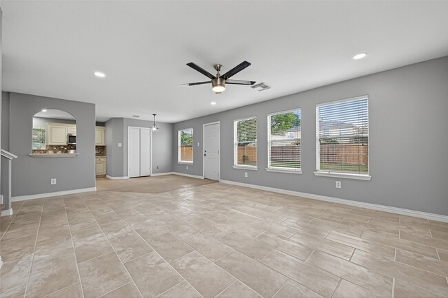 Building Photo - 2502 Gwenfair Dr