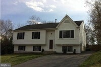 Building Photo - 303 Pembridge Dr