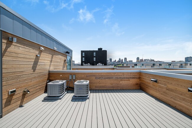 Building Photo - 2805 Brush St