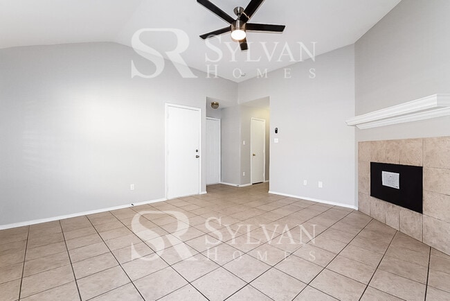 Building Photo - Coming HOME never felt so good!