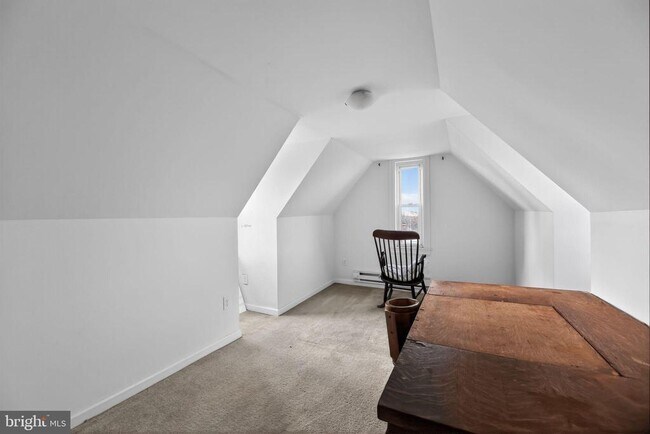 Building Photo - 810 Central Ave