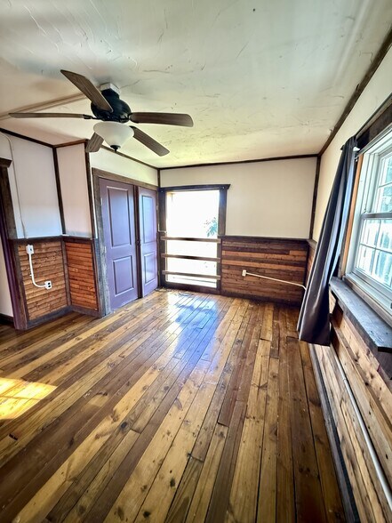 BR 2 - 628 W Market St