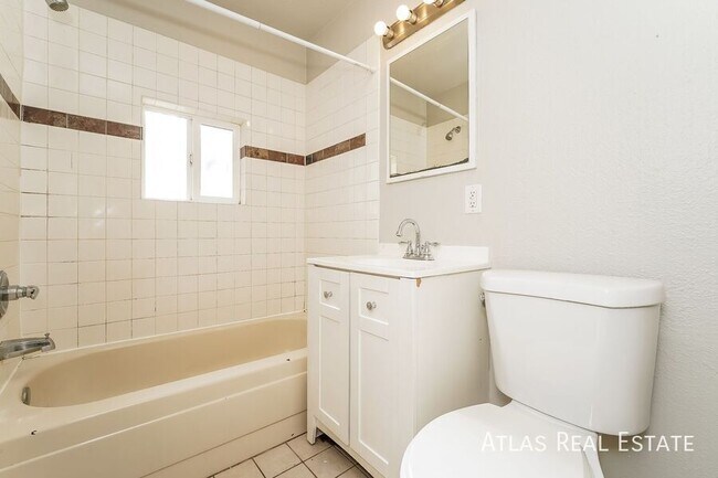 Building Photo - Cozy one-bedroom, one-bath off of I-70 in ...