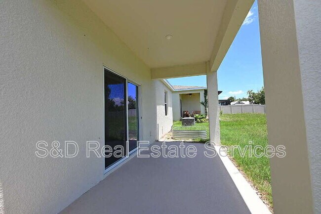 Building Photo - 685 Crown Rose Dr