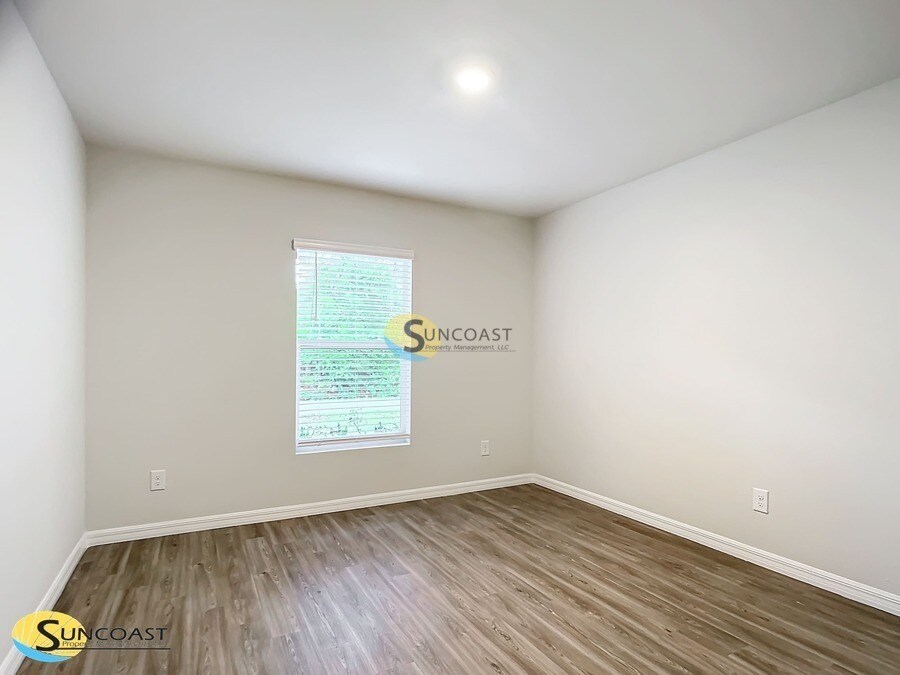Building Photo - 7839 N Quibble Ave
