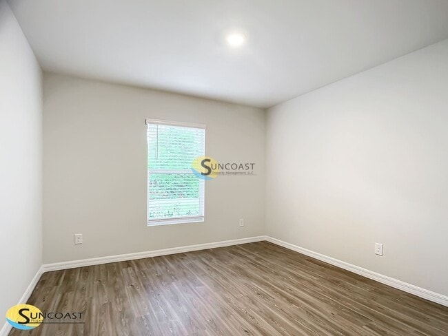 Building Photo - 7839 N Quibble Ave