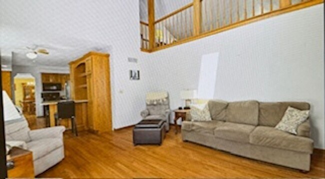 Building Photo - 3 Bedroom / 3.5 Bath House in Peoria