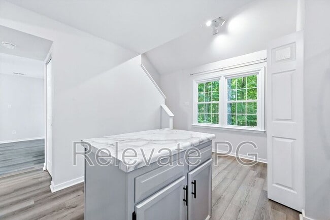 Building Photo - 2301 Strangford Ct