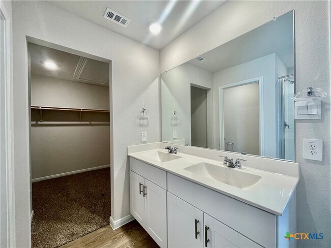 Building Photo - 245 New Albany Ln