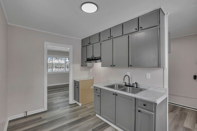 Building Photo - 4475 St Margaret Ln