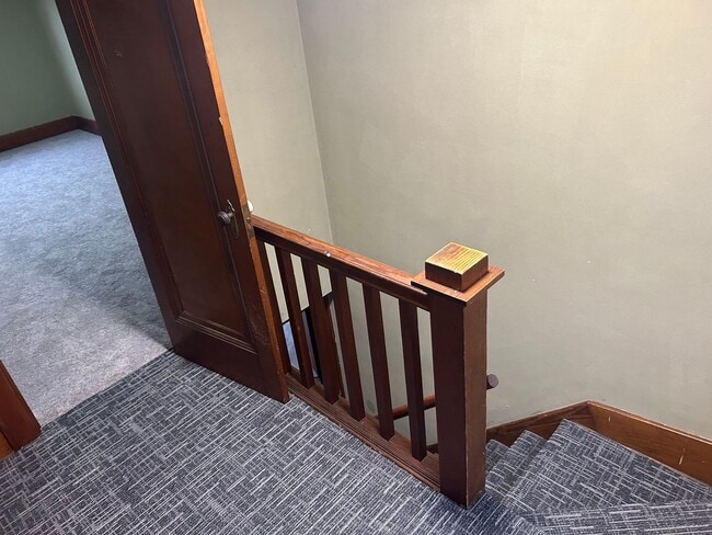 Building Photo - Charming 4BR House in Steubenville