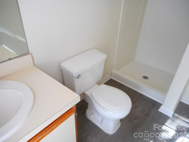 Building Photo - 6622 Bevington Ridge Rd