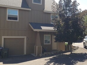 Building Photo - 1754 NE Lotus Dr