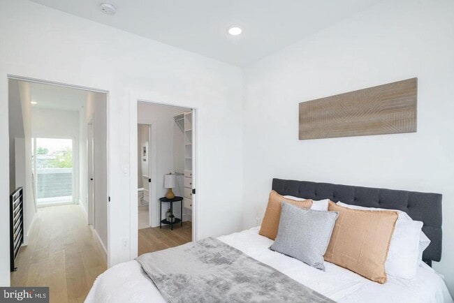 Building Photo - 3957 Wyalusing Ave