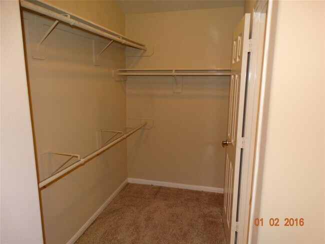 Building Photo - 2414 Gwenfair Dr