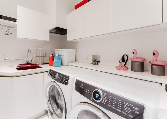 Building Photo - 3916 Island Estates Dr