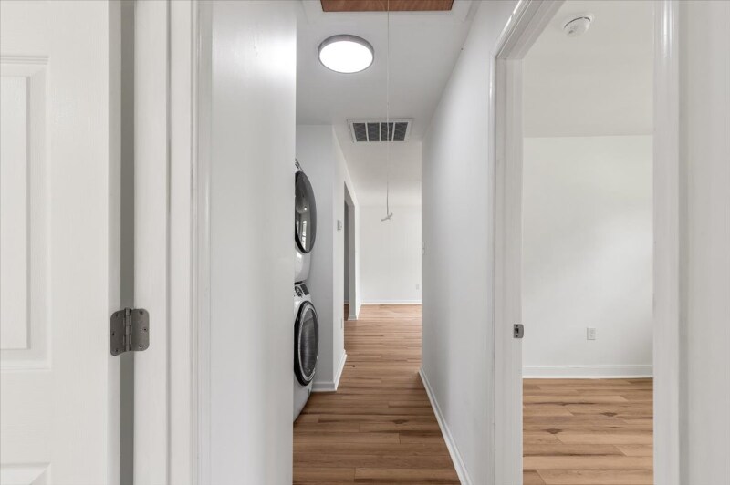 Building Photo - 1806 Sussex St