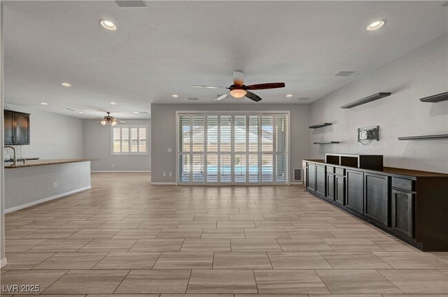 Building Photo - 5424 Kamilla Raen St