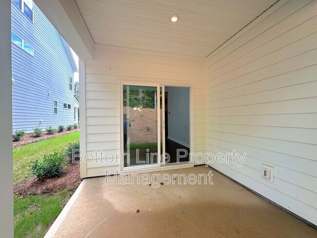 Building Photo - 3348 Finchborough Ct