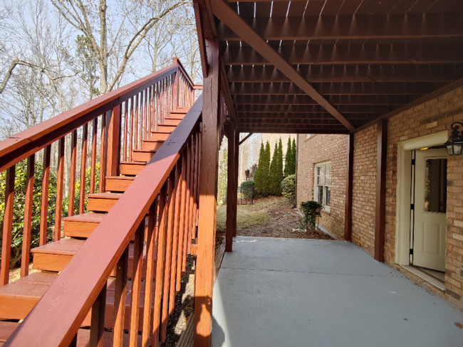Building Photo - 1650 Bramble Bush Way